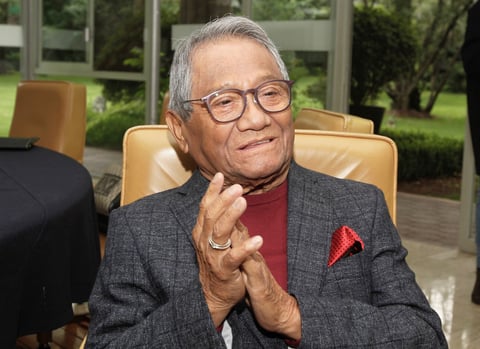 'Percibí como nunca que Armando Manzanero era un hombre del pueblo, por eso lamento mucho su fallecimiento. Un gran compositor, también representante de autores y de compositores de México', expresó el presidente.