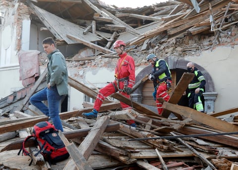 El terremoto se produjo cuando Croacia está fuertemente afectada por la segunda oleada de la pandemia del coronavirus.