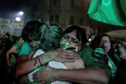 Celebran en Argentina la despenalización del aborto