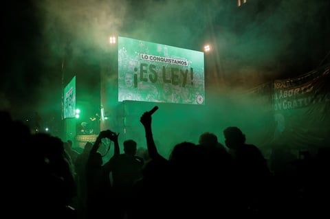 Celebran en Argentina la despenalización del aborto