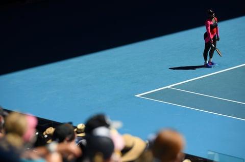Se impuso Osaka, quien estuvo más acertada en líneas generales, al conectar seis saques directos, tres más que su rival, y veinte golpes ganadores, ocho más que Serena.