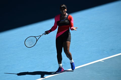 Estaba llamado a ser un duelo entre semejantes estilos con Naomi Osaka 