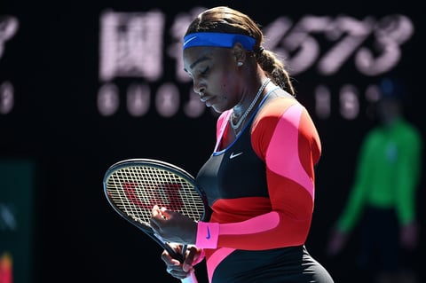 Estaba llamado a ser un duelo entre semejantes estilos con Naomi Osaka 