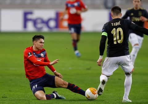El equipo del mexicano Edson Álvarez remontó ante Lille