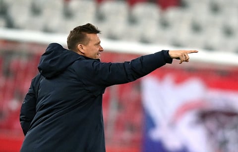 A partir del 0-2, el equipo español se volvió a sentir cómodo con el balón y durmió el partido