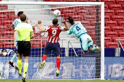 El Levante celebró su primera victoria como visitante en la historia ante el Atlético de Madrid y le propinó a los colchoneros su primer revés después de 22 partidos de liga desde la anterior derrota el 1 de diciembre de 2019 ante el Barcelona (1-0) en el Wanda Metropolitano.