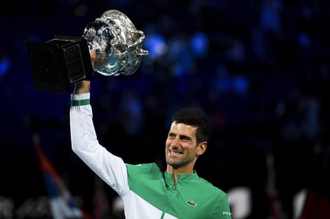 Djokovic vence a Medvedev y gana su noveno Abierto de Australia