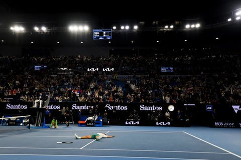 Djokovic vence a Medvedev y gana su noveno Abierto de Australia