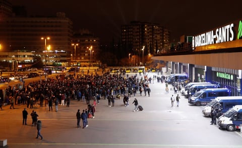 Protestan por sexto día contra prisión del rapero Pablo Hasel  en España