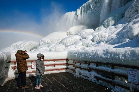 Las Cataratas del Niágara sorprenden al verse congeladas por las bajas temperaturas