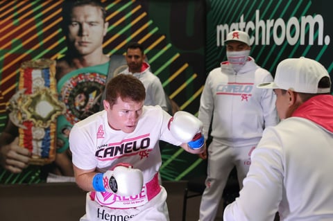 Así se vivió la preparación en vestidores previo a la pelea de 'Canelo'
