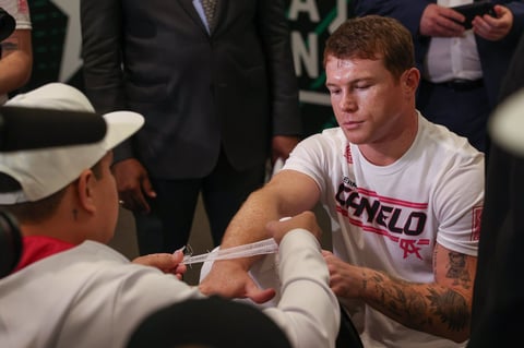 Así se vivió la preparación en vestidores previo a la pelea de 'Canelo'