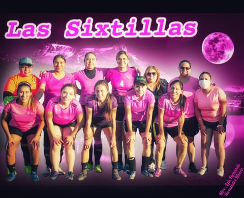 28022021 Las abogadas Claudia Garcia y Coco Sanchez, participan actualmente en un torneo de futbol con el equipo 'Las Sixtillas'.- Fotografias Mtro. Luis Fernando Hernandez Rivera.