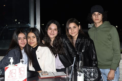 01032021 Mariana, Elena, Karime, Majo y Diego.