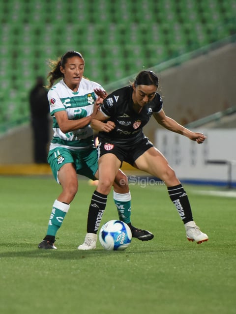 Guerreras del Santos Laguna empatan ante el sotanero Necaxa