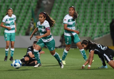 Guerreras del Santos Laguna empatan ante el sotanero Necaxa