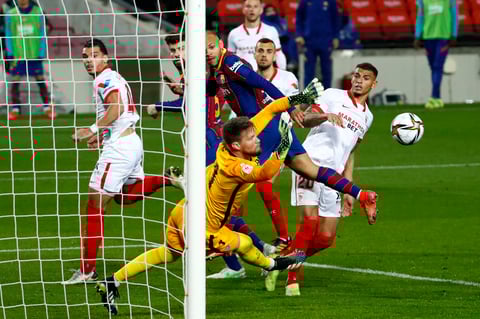 Barcelona vence al Sevilla en prórroga y avanza a final de Copa del Rey