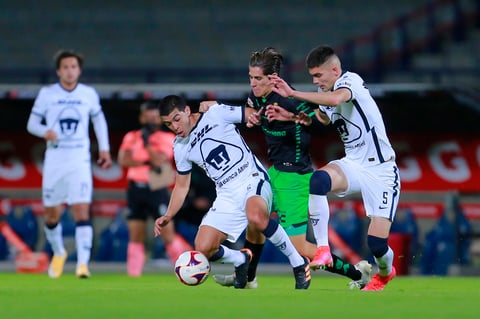 Pumas vence a Santos Laguna con gol de Juan Ignacio Dinenno