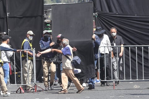 El realizador de Amores perros y The Revenant estuvo en el set desde la madrugada