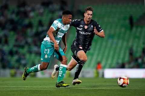 Santos continúa invicto como local al vencer al Necaxa
