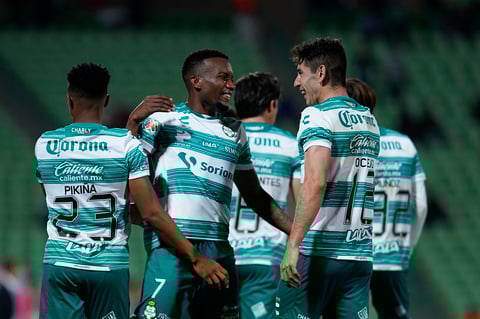 Santos continúa invicto como local al vencer al Necaxa