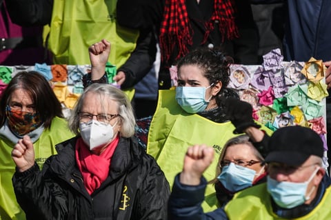 Marchan por el Día Internacional de la Mujer alrededor del mundo