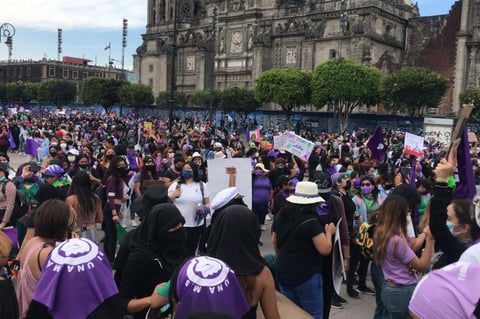 Mujeres toman las calles de CDMX ante el #8M2021