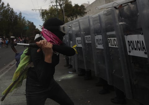 Mujeres toman las calles de CDMX ante el #8M2021