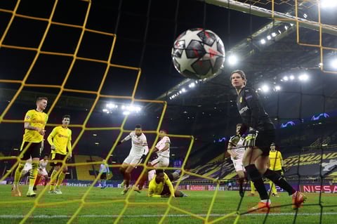 Dos goles de Haaland sellan la eliminatoria del Sevilla en Champions