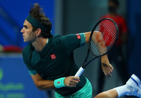 Lo mejor para Federer fue su buen humor. Incluso cuando se le enganchó una derecha sencilla en un punto de set a su favor, esbozó una sonrisa, mostrando que está feliz de poder volver a competir.