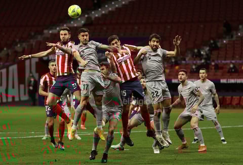 Atlético de Madrid vence como local al Bilbao y aventaja seis puntos