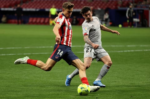 Atlético de Madrid vence como local al Bilbao y aventaja seis puntos