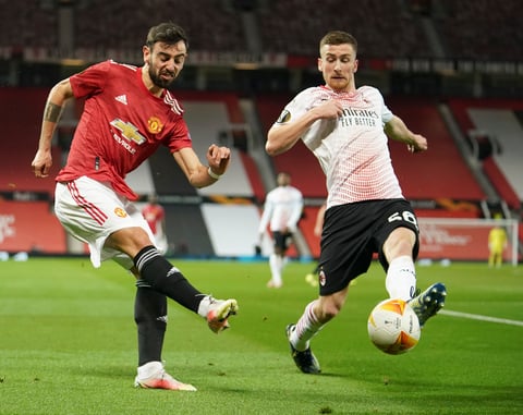 Milan sustrae agónico empate ante Manchester United en octavos de la Europa League