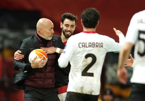 Milan sustrae agónico empate ante Manchester United en octavos de la Europa League