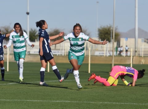 Con goles de Cinthya Peraza y Alexia Villanueva las Guerreras empatan 2-2 ante Pumas en la Liga Femenil