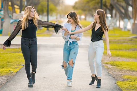 En Portada. Analety, Debby y Camila. Tres amigas que nos comparten lo increíble que es su amistad.