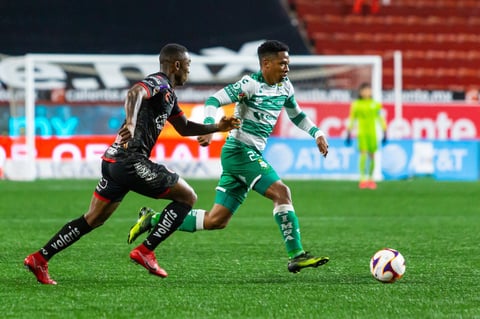 Santos vence a Xolos como visitante con gol de Félix Torres