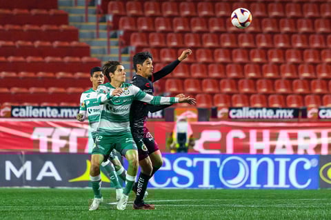 Santos vence a Xolos como visitante con gol de Félix Torres