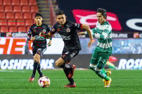 Santos vence a Xolos como visitante con gol de Félix Torres