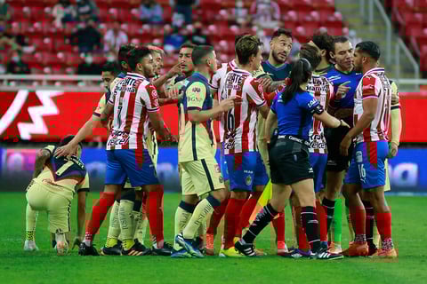 América se queda con el Clásico Nacional tras goleada a Chivas