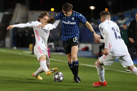 Vencen (3-1, 4-1 en el global) al Atalanta 