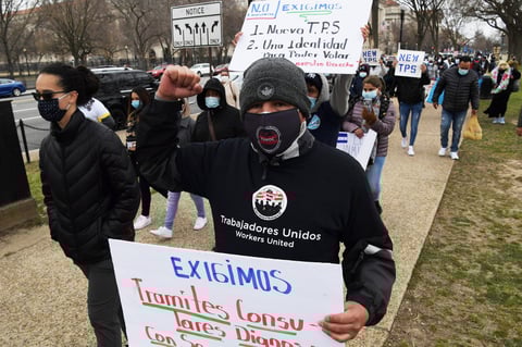 Hondureños piden a Biden un nuevo Estatus de Protección Temporal en manifestación
