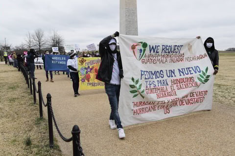 Hondureños piden a Biden un nuevo Estatus de Protección Temporal en manifestación