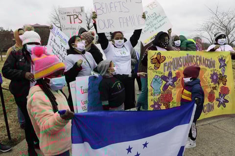 Hondureños piden a Biden un nuevo Estatus de Protección Temporal en manifestación