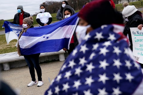 Hondureños piden a Biden un nuevo Estatus de Protección Temporal en manifestación