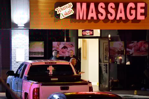 Mueren al menos ocho personas en tiroteos en salas de masajes de Atlanta