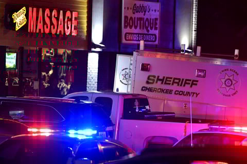 Mueren al menos ocho personas en tiroteos en salas de masajes de Atlanta