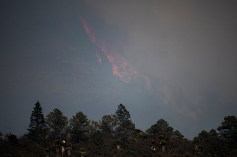 Van siete mil hectáreas afectadas por incendio en Coahuila y Nuevo León