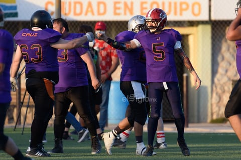 Fue durante la noche del pasado sábado, que los equipos Auténticos Bulls del Club Campestre San Isidro y Osos Grises saltaron al emparrillado del campo 7 en la Unidad Deportiva Torreón, para disputar la edición 2021 del Tazón Fuerza Por México, como se denominó a este evento que cristalizó el anhelo de numerosos deportistas, por volver a jugar el deporte que les apasiona.