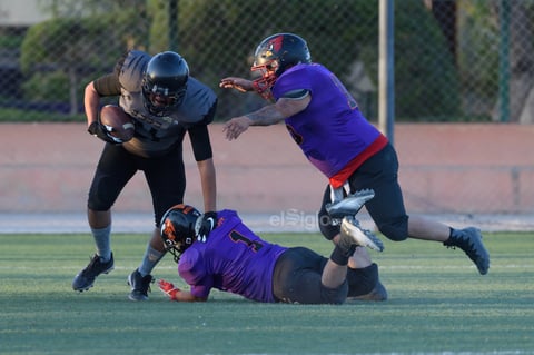 Fue durante la noche del pasado sábado, que los equipos Auténticos Bulls del Club Campestre San Isidro y Osos Grises saltaron al emparrillado del campo 7 en la Unidad Deportiva Torreón, para disputar la edición 2021 del Tazón Fuerza Por México, como se denominó a este evento que cristalizó el anhelo de numerosos deportistas, por volver a jugar el deporte que les apasiona.